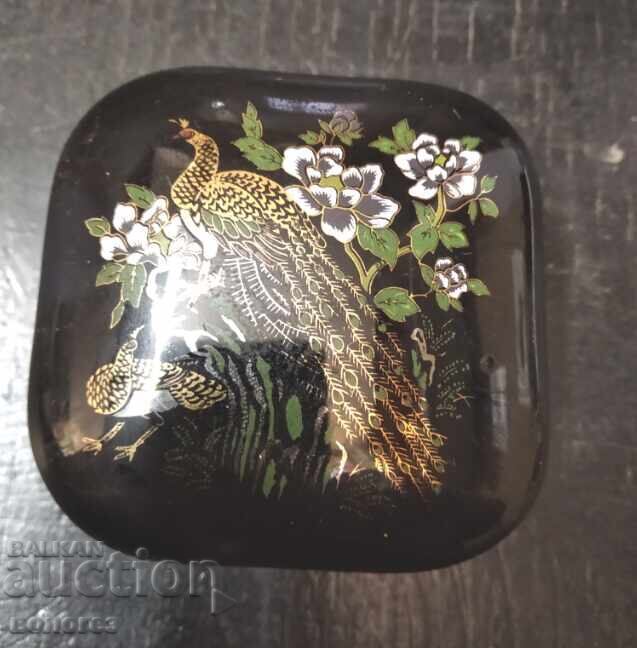 Πορσελάνινο κουτί κοσμημάτων