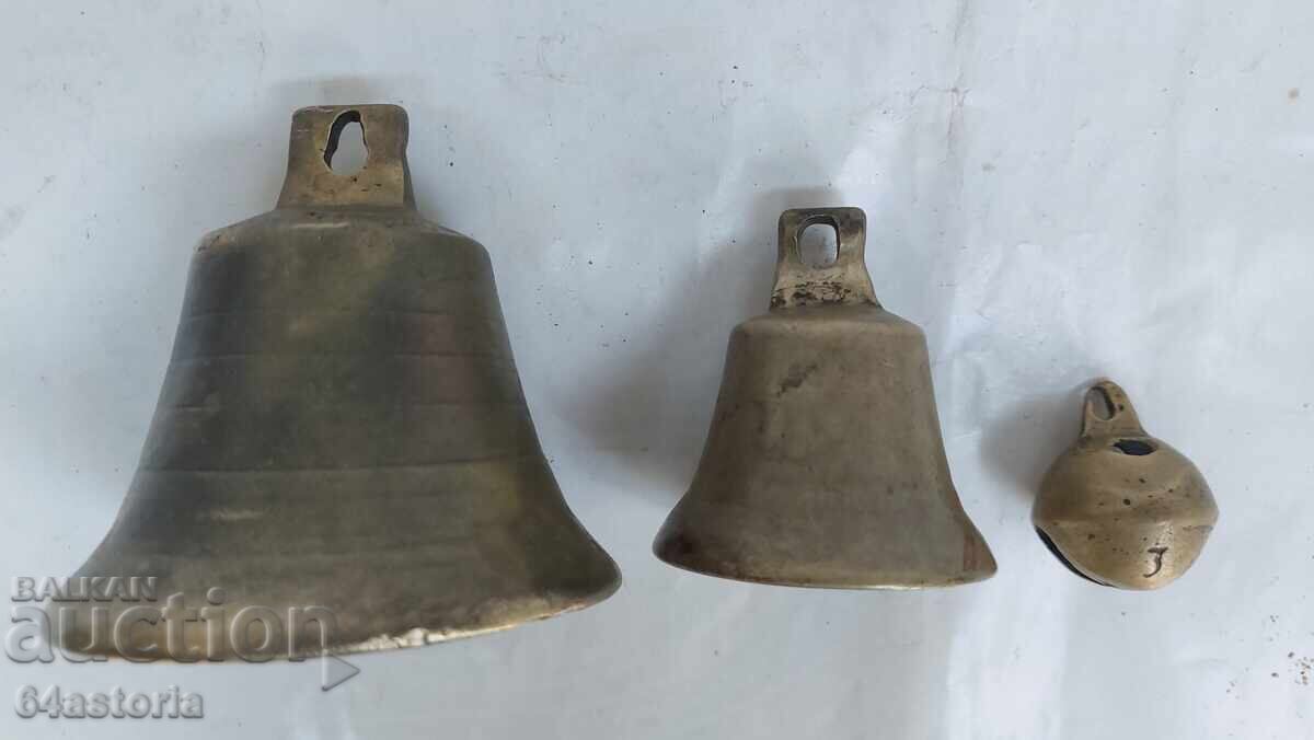 Delivery of Bell, chime, bell, clapper, nutcracker, bell Delivery of Bell, chime, bell, clapper, nutcracker, bell