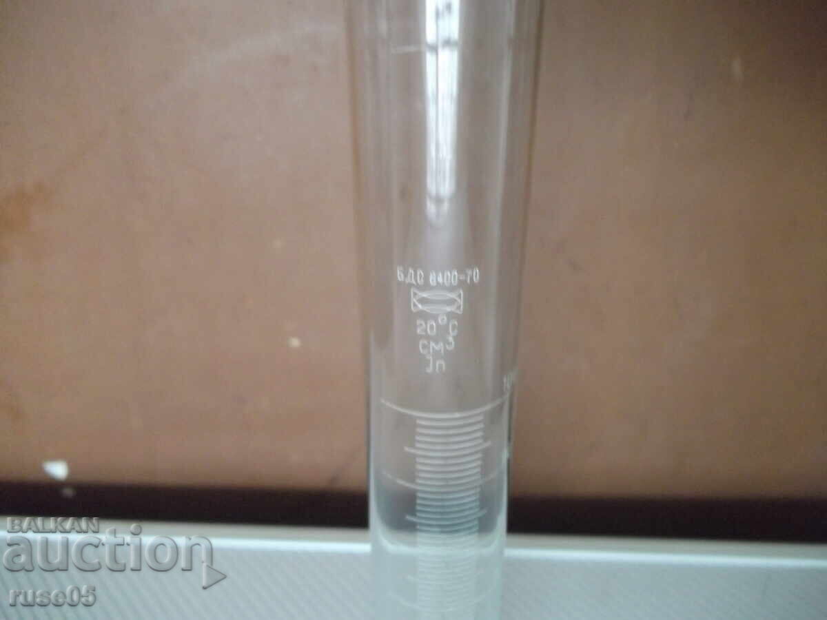 Livrarea Menzura cilindrică de sticlă cu suport