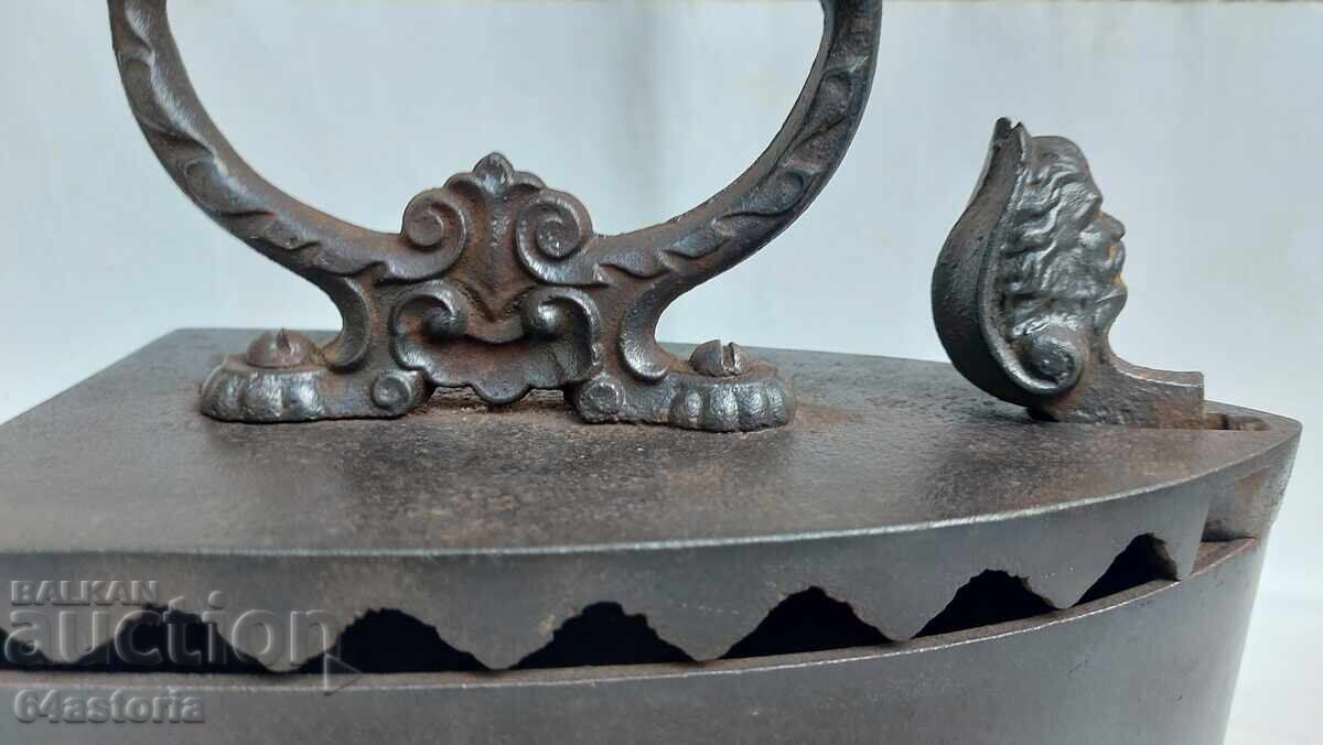 Flat iron heated by charcoal, coal, or embers, antique flat iron with price 85.00 BGN | € 43.46