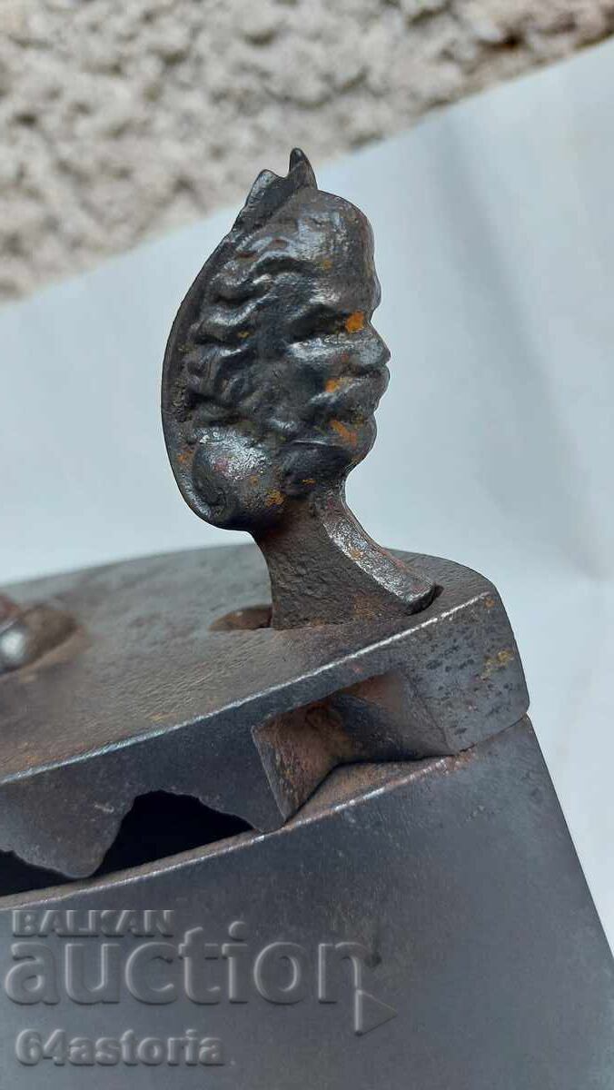 Flat iron heated by charcoal, coal, or embers, antique flat iron - 6