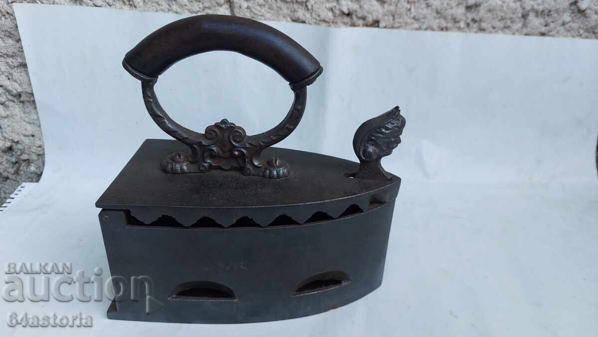 Flat iron heated by charcoal, coal, or embers, antique flat iron - 7