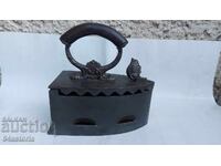 Fier de călcat pe jar, pe cărbuni, pe cărbune, cocoș, fier de călcat vechi