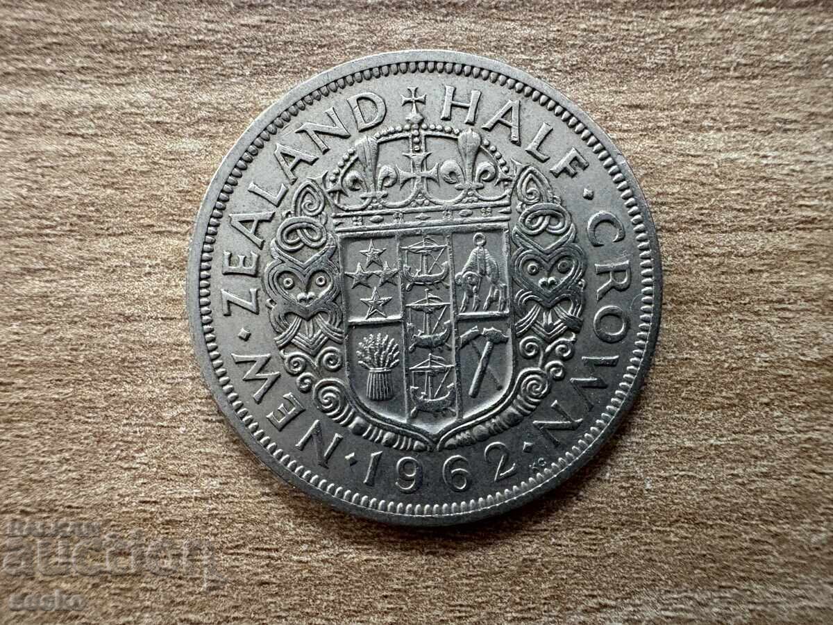New Zealand - ½ Crown (1962)