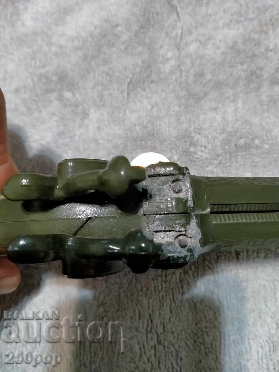 Auction Retro cap gun Auction Retro cap gun