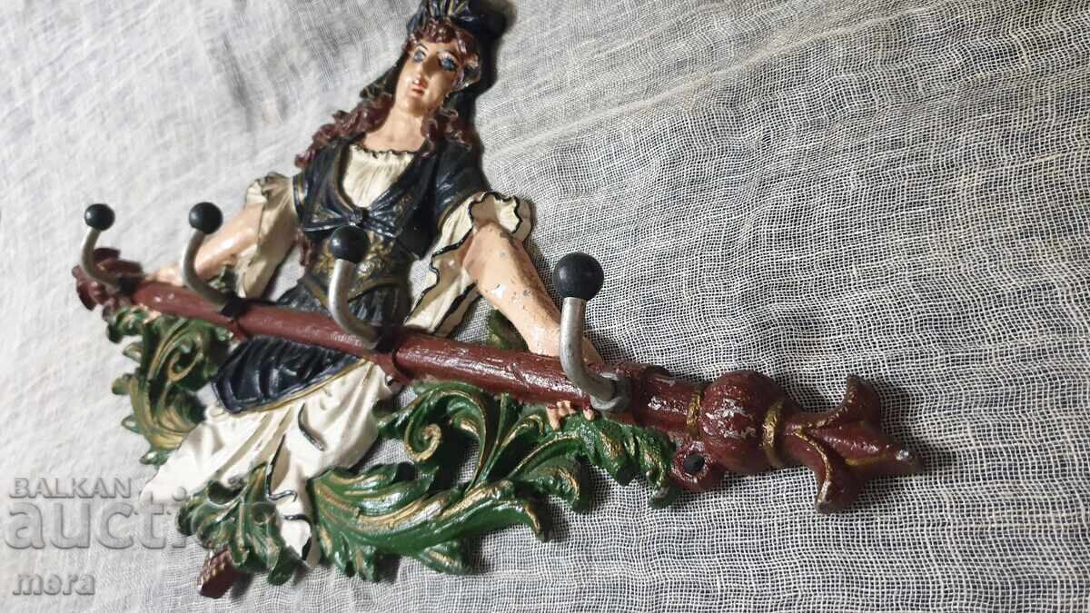 Метална винтидж закачалка - 6 Метална винтидж закачалка - 6