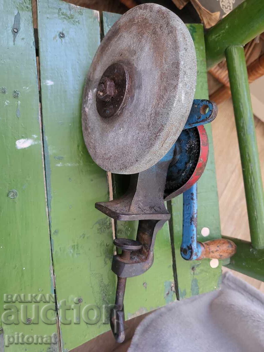 Auction Old hand-powered grinding wheel VENUSBERG Auction Old hand-powered grinding wheel VENUSBERG