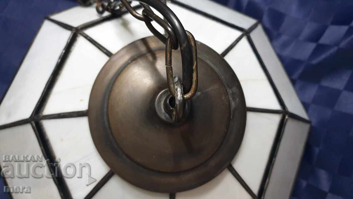 Μεγάλο οκταγωνικό πολυέλαιο τύπου "Tiffany" με τιμή 110.00 BGN | € 56.24