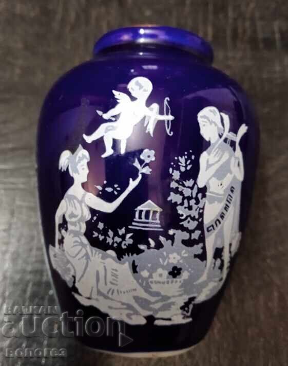 Small porcelain vase with price 25.00 BGN | € 12.78 Small porcelain vase with price 25.00 BGN | € 12.78