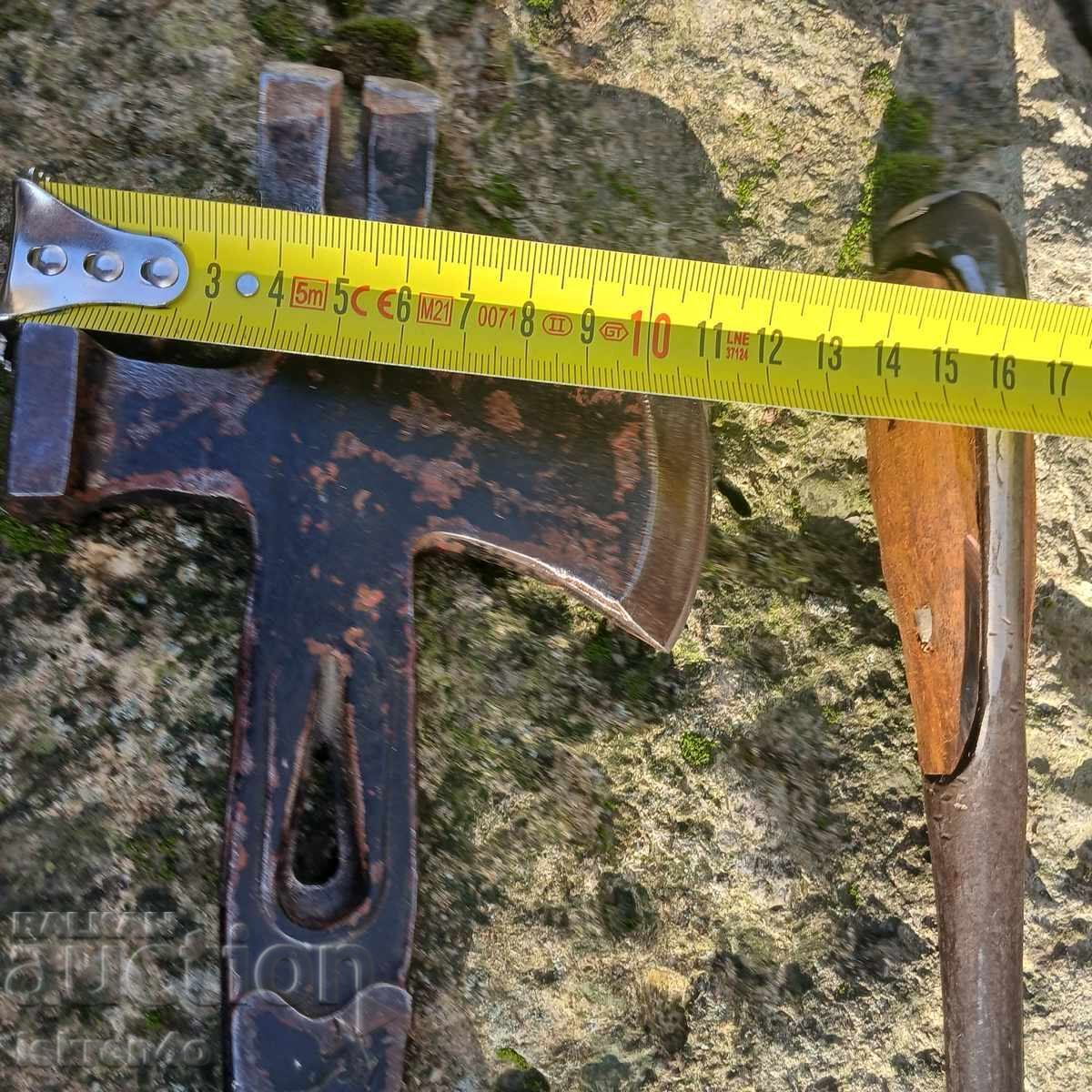 Livrarea Cuțit de Santinelă, toporișcă foarte funcțională și șurubelniță