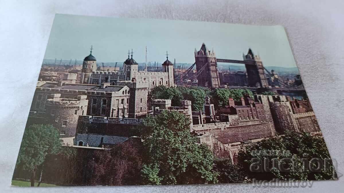 Π Κ Λονδίνο Ο Πύργος και η Γέφυρα του Πύργου από το Λιμάνι