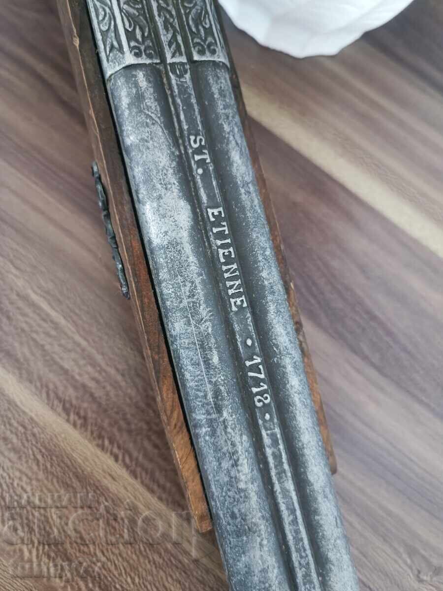 Доставка на Изключително добра реплика на стар кремъчен пищов.Има Доставка на Изключително добра реплика на стар кремъчен пищов.Има