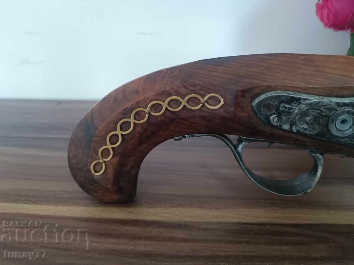 Изключително добра реплика на стар кремъчен пищов.Има - 7 Изключително добра реплика на стар кремъчен пищов.Има - 7