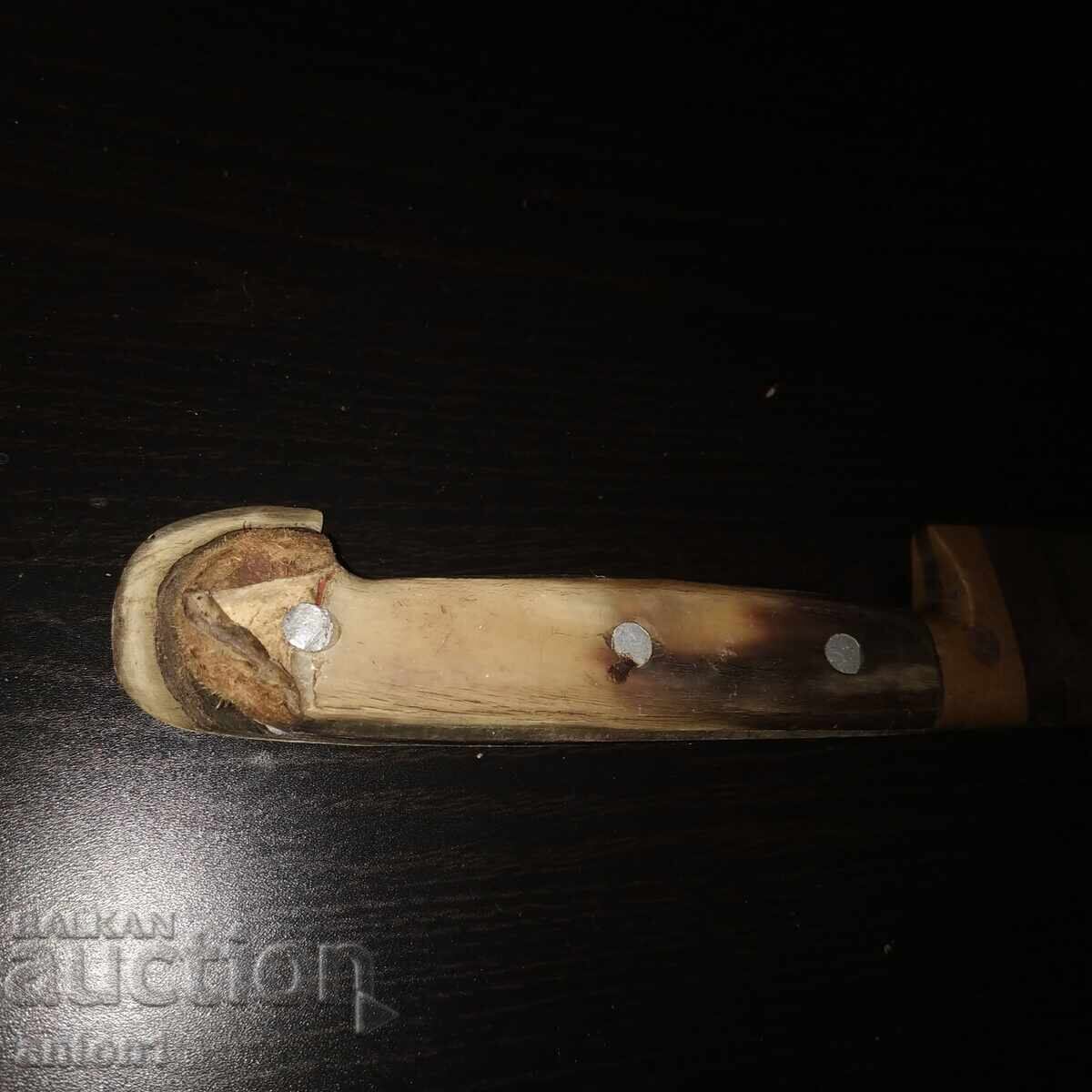 Μαχαίρι -- κουλακλία με τιμή 45.00 BGN | € 23.01 Μαχαίρι -- κουλακλία με τιμή 45.00 BGN | € 23.01