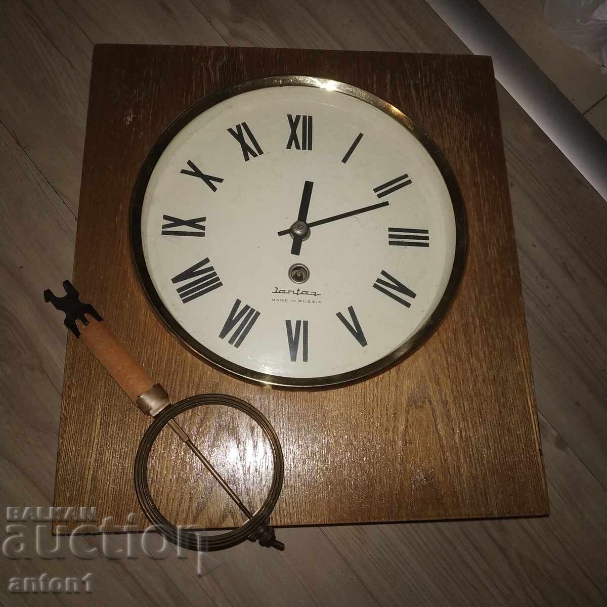 Παράδοση Κεχριμπάρι τοίχου