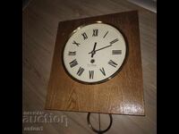 Chihlimbar de perete