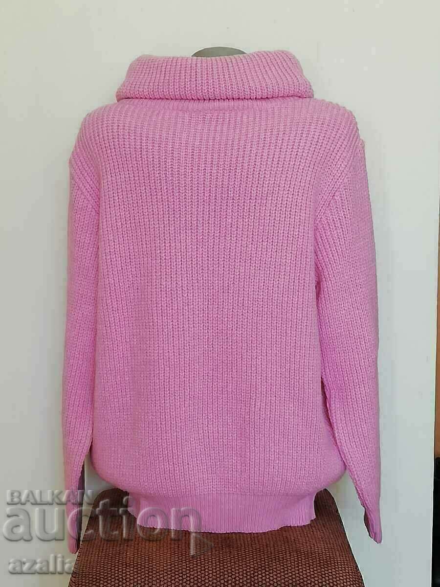 Pink warm blouse with polo collar, 50% mohair with price 49.00 BGN | € 25.05