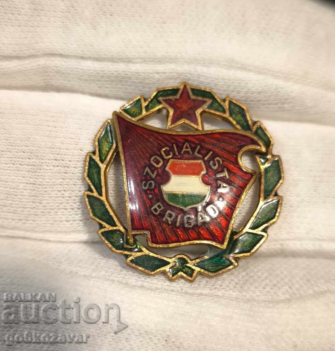 РЯДКА СТАРА СОЦ ЕМАЙЛИРАНА БРОНЗОВА ЗНАЧКА с цена 9.90 лв. | € 5.06