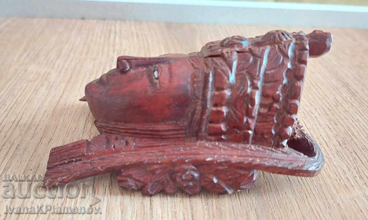 Delivery of Small Wood Carving for Connoisseurs