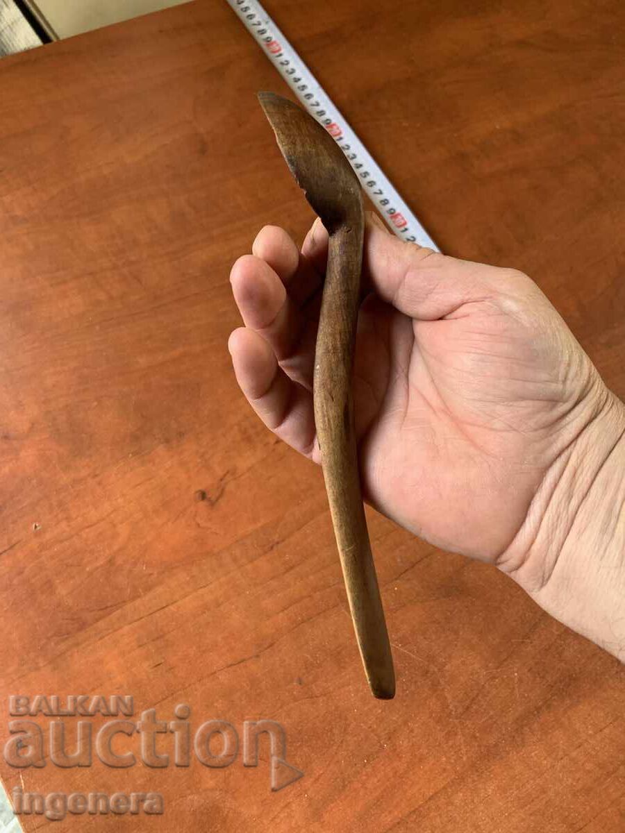 Delivery of WOODEN SPOON OLD HAND-CARVED WOODCARVING