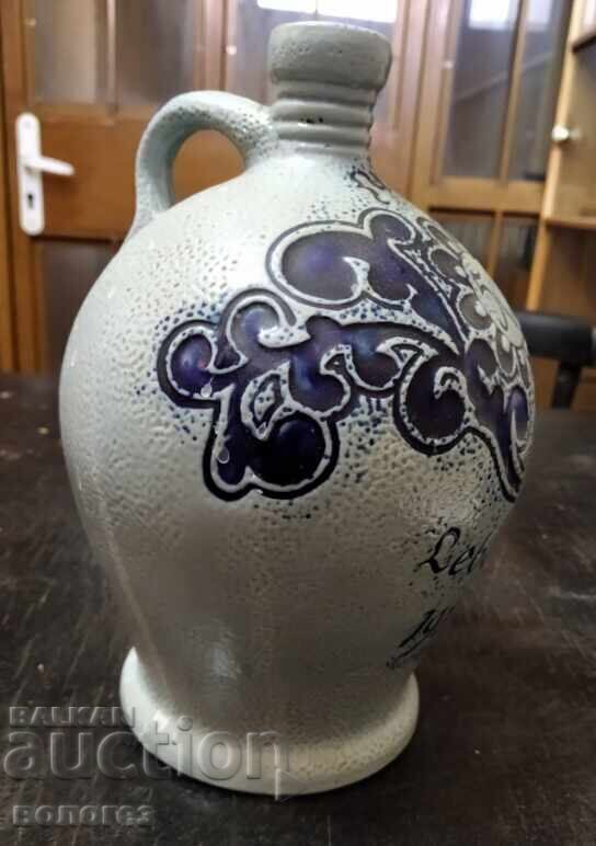 Παλιά κεραμική κανάτα για σερβίρισμα αλκοόλ - Λουξεμβούργο με τιμή 45.00 BGN | € 23.01