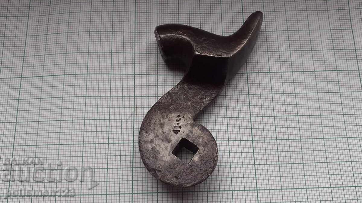 ΤΣΟΥΚ -4 με τιμή 30.00 BGN | € 15.34