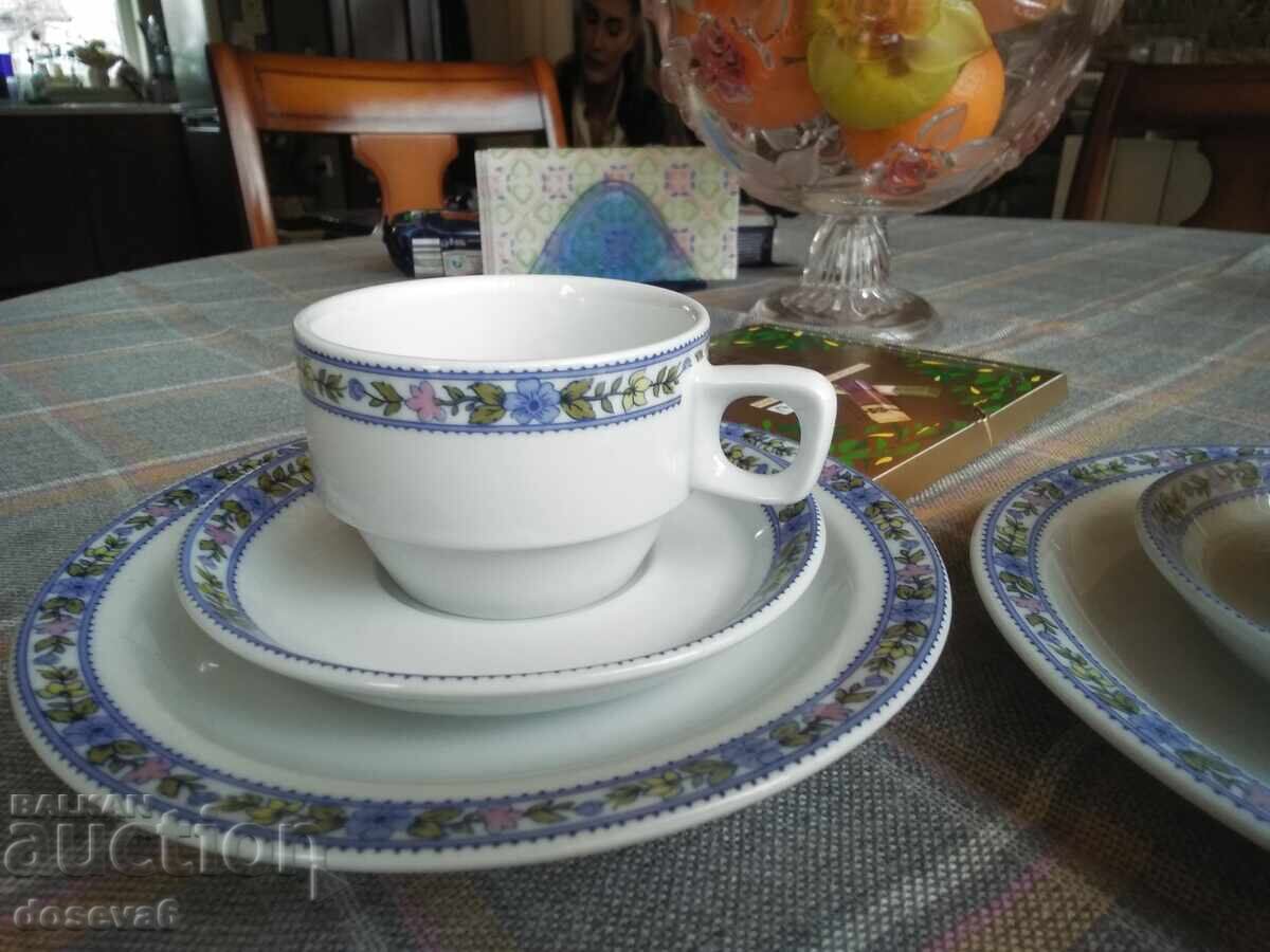 2 pcs. triple set for coffee and cake with price 30.00 BGN | € 15.34