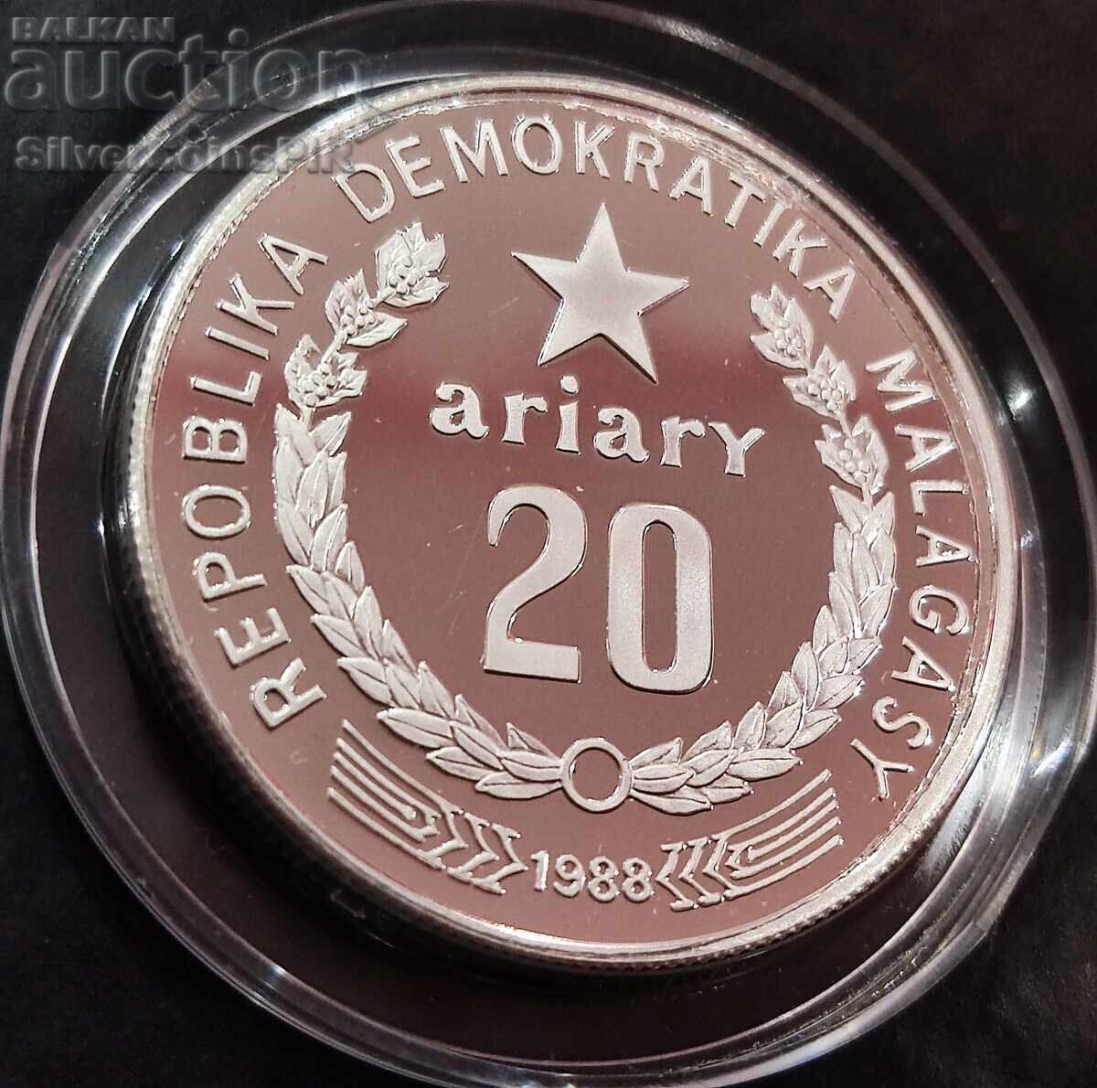 Silver 20 Ariary Lemur 1988 Madagascar Endangered Animals - 6 Silver 20 Ariary Lemur 1988 Madagascar Endangered Animals - 6