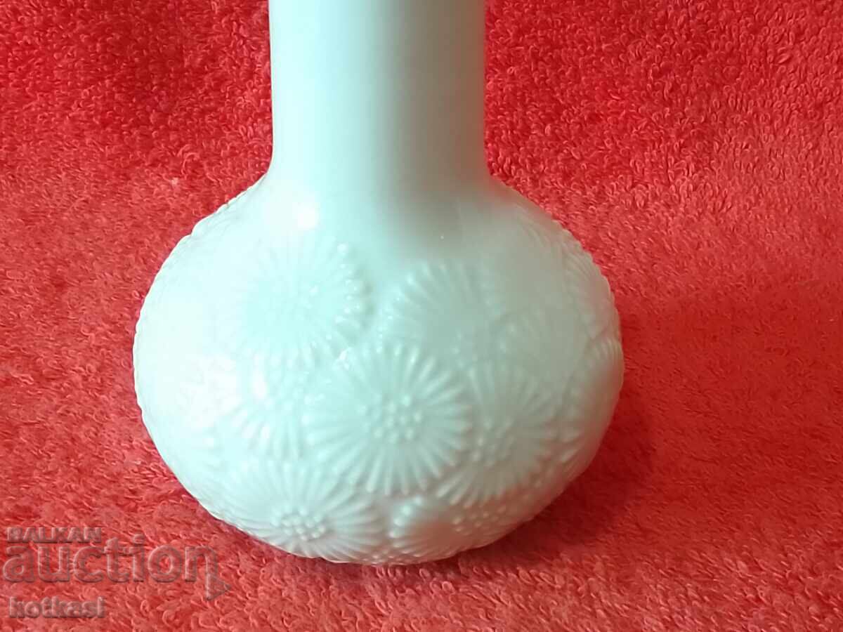Old Porcelain Vase Thomas Germany Relief Surface with price 21.50 BGN | € 10.99