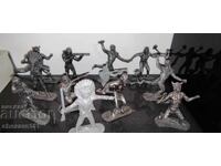 Lot 12 figurine metalice cu cowboy și indieni