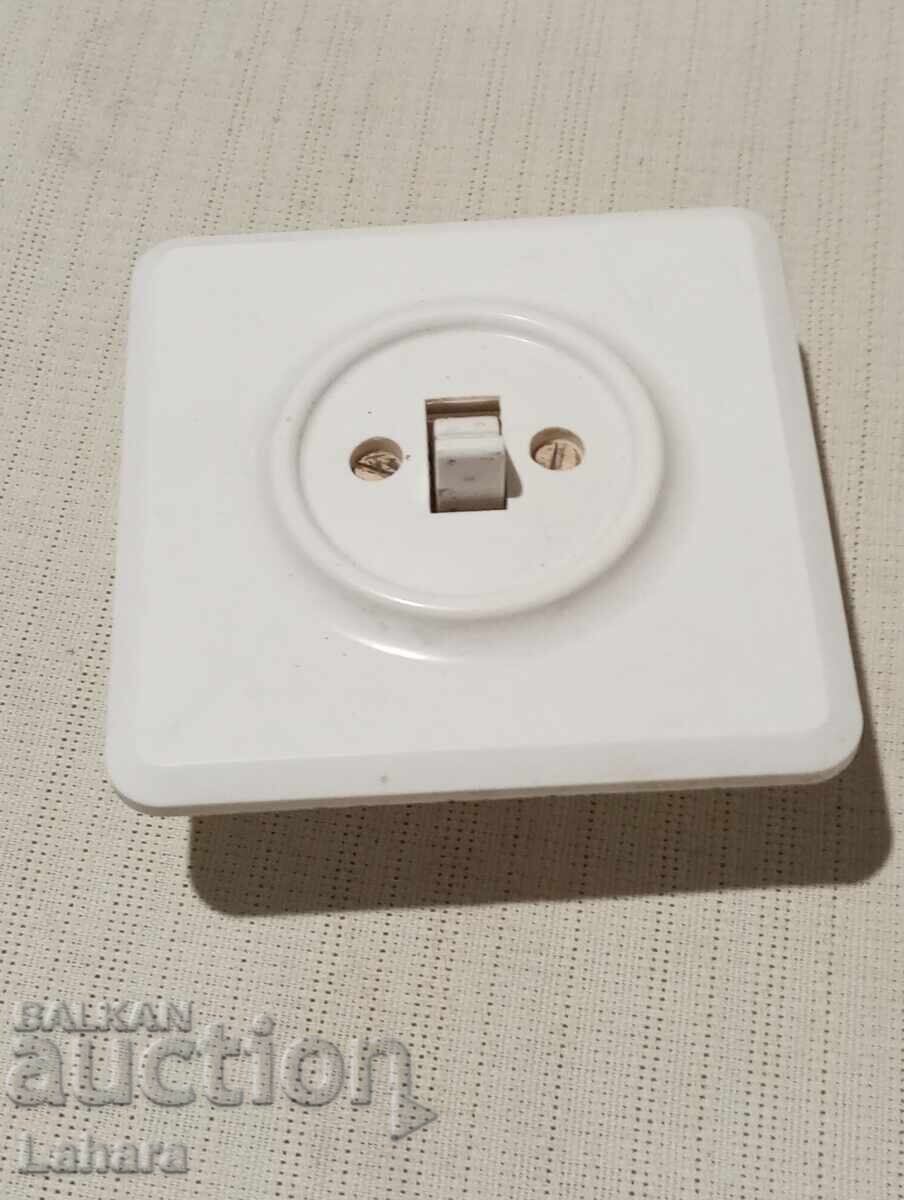 Αρχαίο Ηλεκτρικό Κλειδί με τιμή € 6.00 | 11.74 BGN