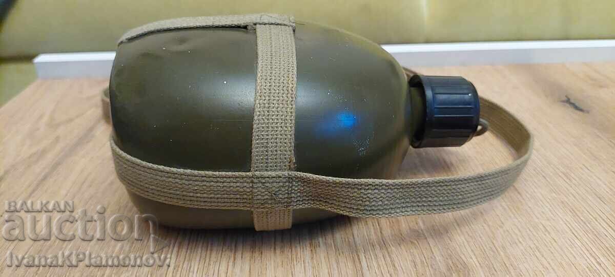 Livrarea Canistră militară pentru colecționari