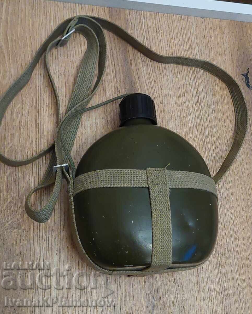 Canistră militară pentru colecționari
