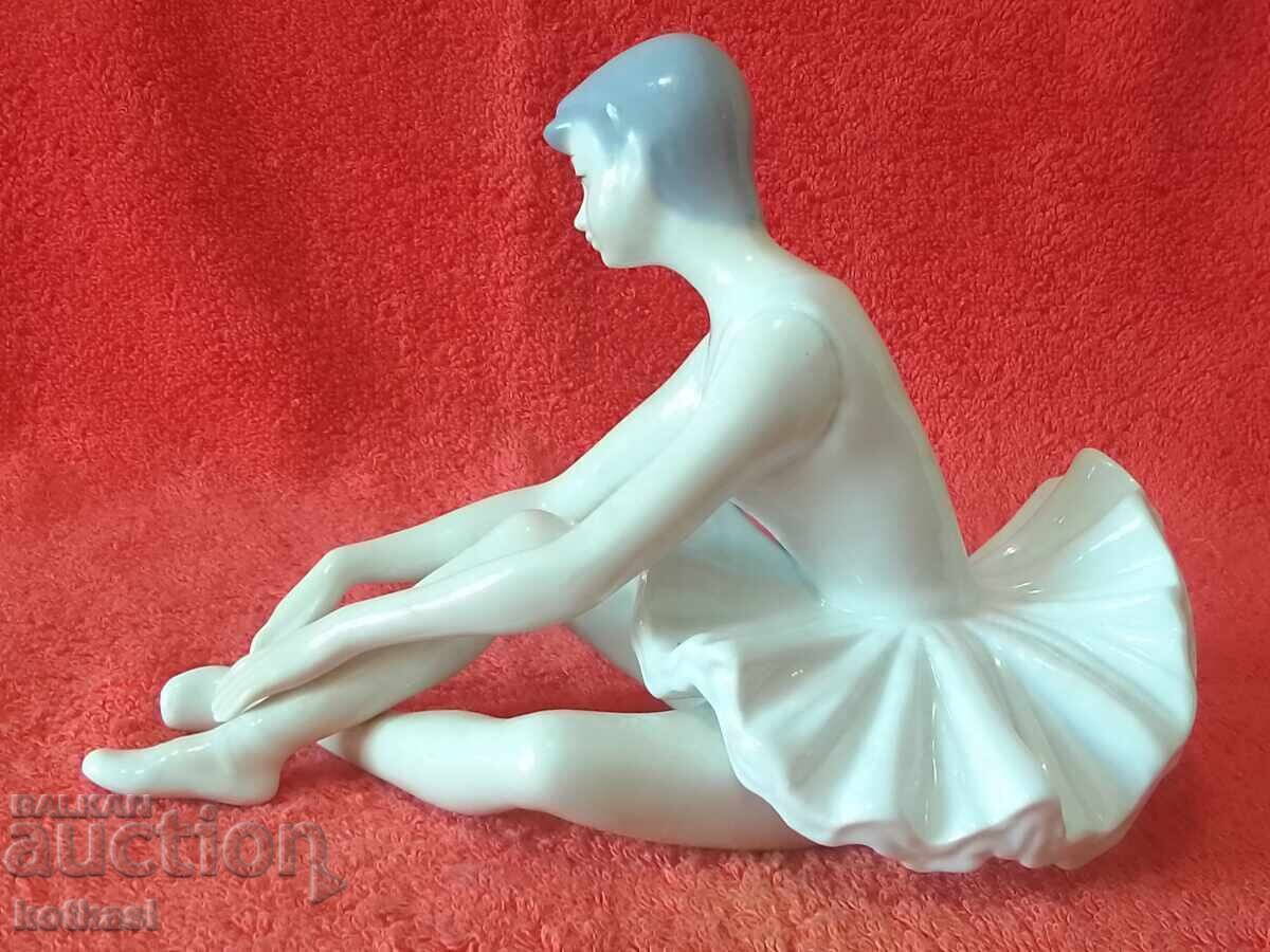 Figurină veche din porțelan, Balerină NAO de Lladro, Spania - 5