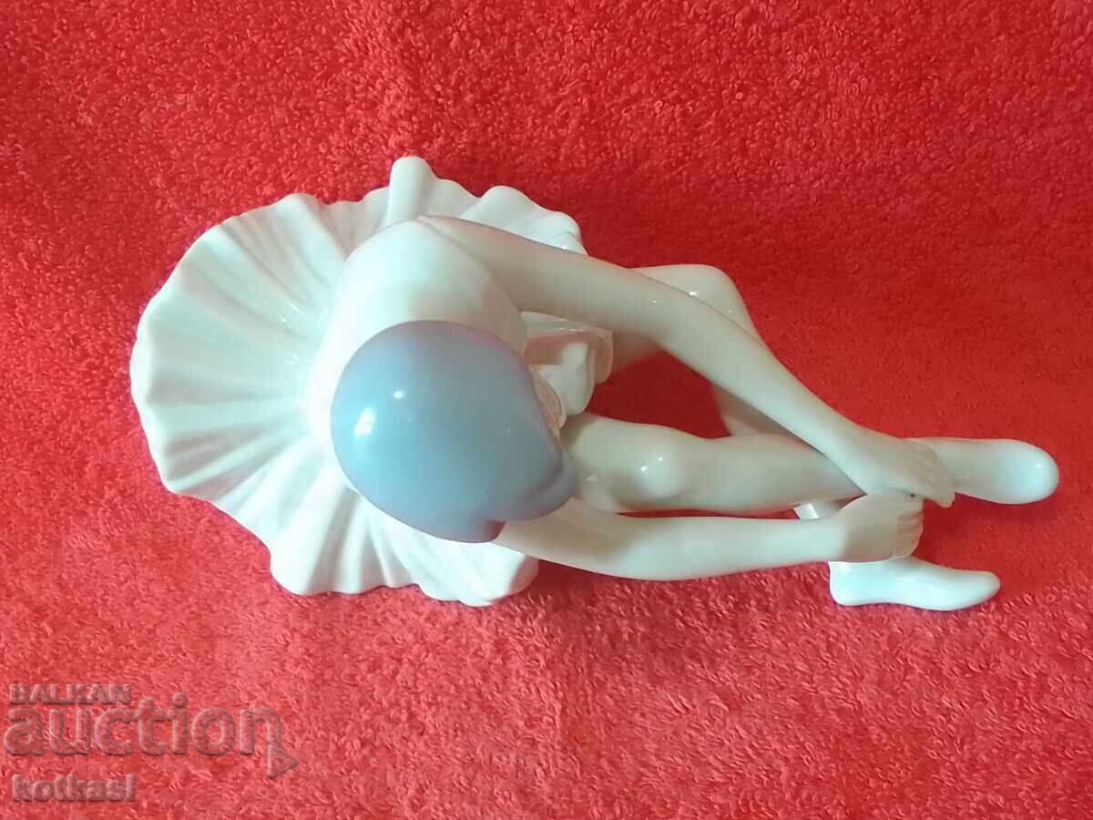Figurină veche din porțelan, Balerină NAO de Lladro, Spania - 6