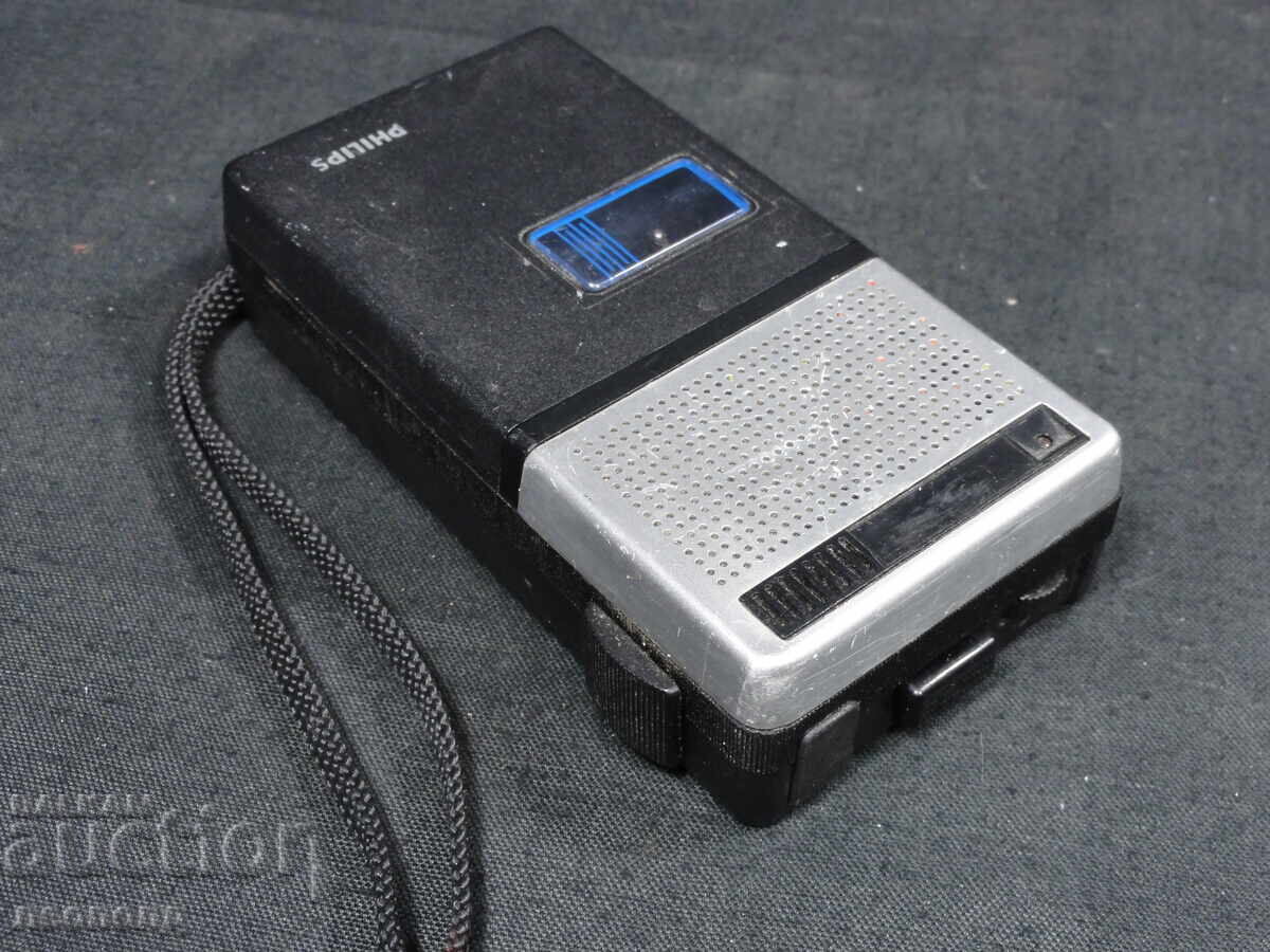BZC OLD RETRO TRANSISTOR CASSETTE RECORDER PHILIPS with price 12.00 BGN | € 6.14 BZC OLD RETRO TRANSISTOR CASSETTE RECORDER PHILIPS with price 12.00 BGN | € 6.14