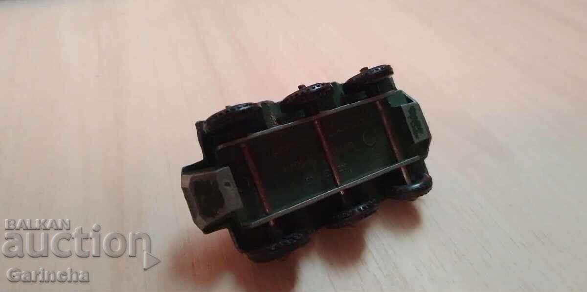 Auction Matchbox 1/64 Auction Matchbox 1/64