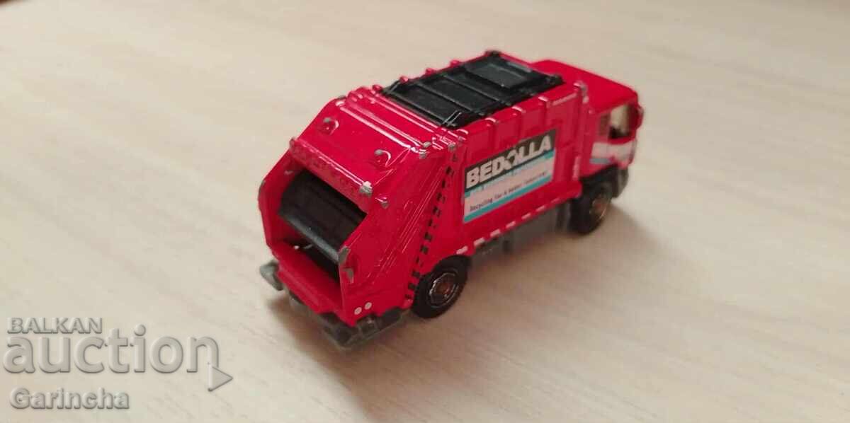 Cutia de chibrituri 1/64 cu preț 0.11 BGN | € 0.06