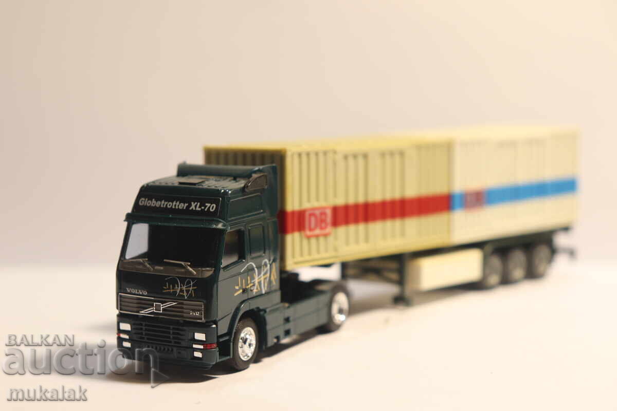 Auction  HERPA 1:87 H0 VOLVO FH Container Truck Model