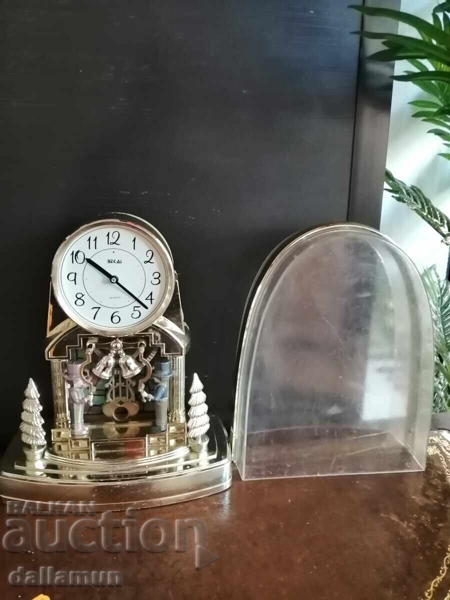 Παλιό επιτραπέζιο ρολόι με βάζο - 5