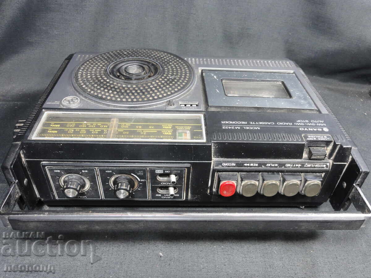 BZC STAR Retro Transistor Radio Cassette Recorder SANYO M 2422H - 6 BZC STAR Retro Transistor Radio Cassette Recorder SANYO M 2422H - 6
