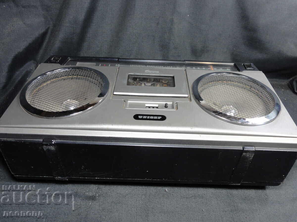 BZC STAR Retro Transistor Radio Cassette Player UNISEF TU-3200 - 7 BZC STAR Retro Transistor Radio Cassette Player UNISEF TU-3200 - 7