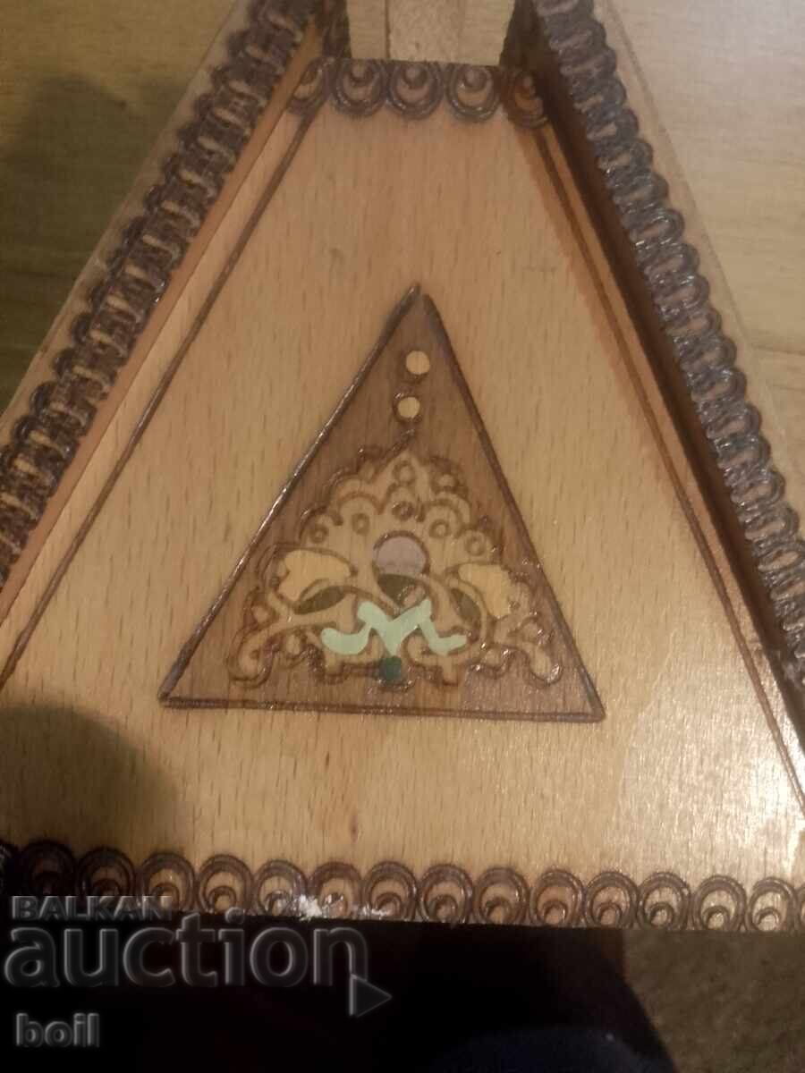 Auction Wooden pyrography cigarette box Auction Wooden pyrography cigarette box