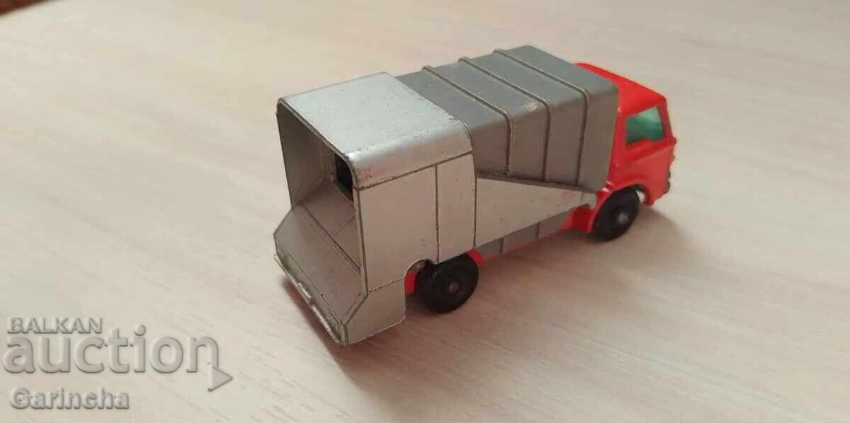 Matchbox  1/64 с цена 3.00 лв. | € 1.53