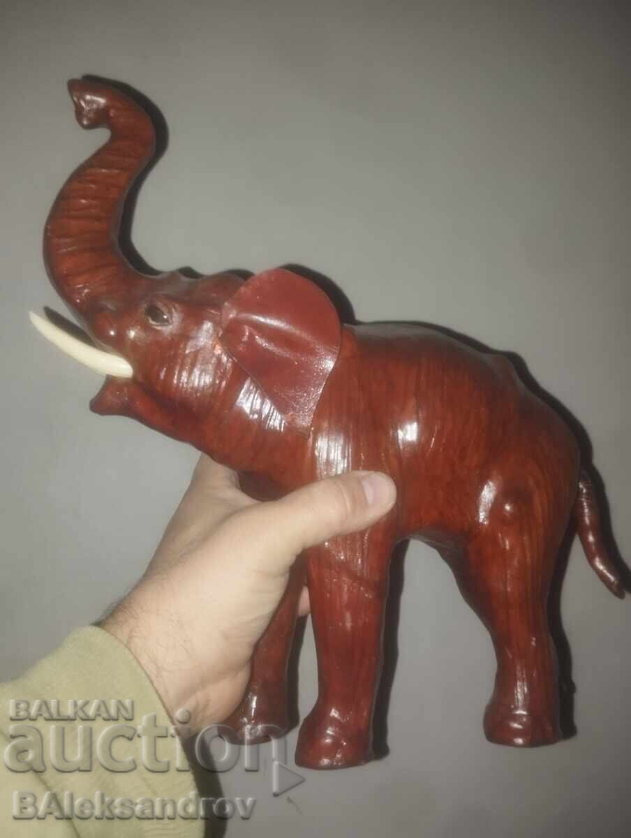 Доставка на Голям кожен слон Доставка на Голям кожен слон