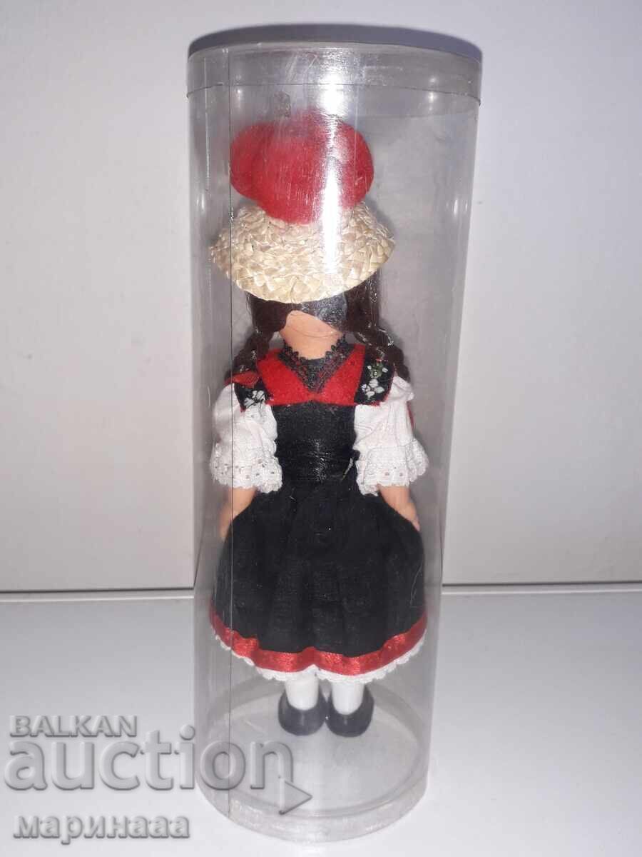 Livrarea PĂPUȘĂ. COSTUM POPULAR. GERMANIA Livrarea PĂPUȘĂ. COSTUM POPULAR. GERMANIA