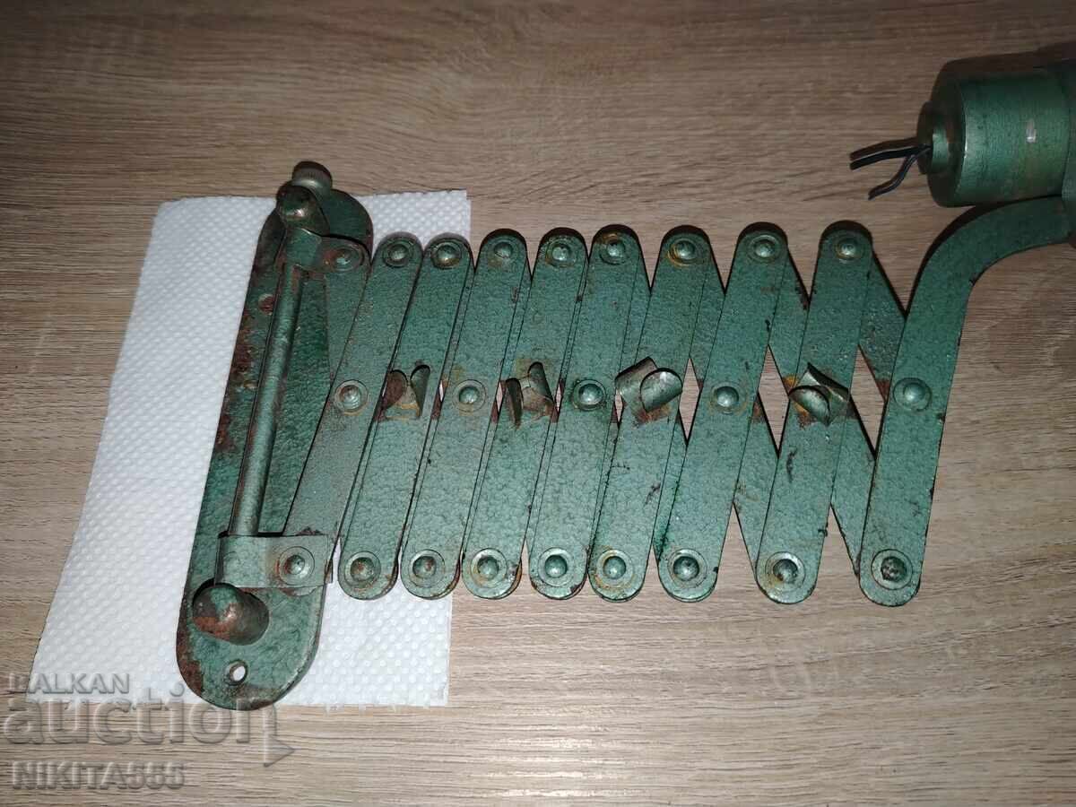 Licitație Veche lampă industrială Licitație Veche lampă industrială