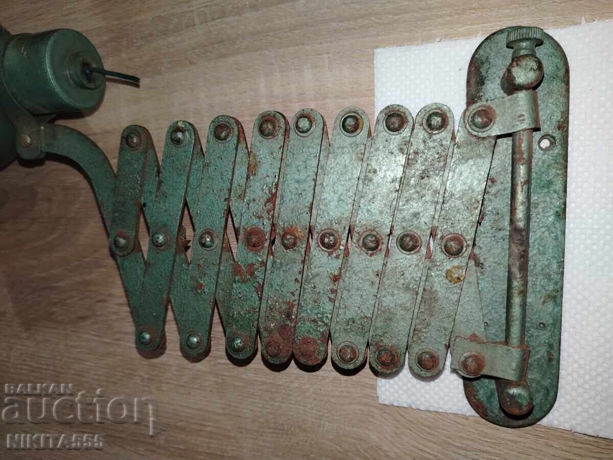 Livrarea Veche lampă industrială Livrarea Veche lampă industrială