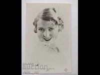 Много стара картичка с Dolly Davis