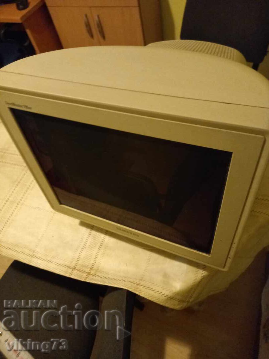 Auction Samsung SyncMaster 795df Monitor Auction Samsung SyncMaster 795df Monitor
